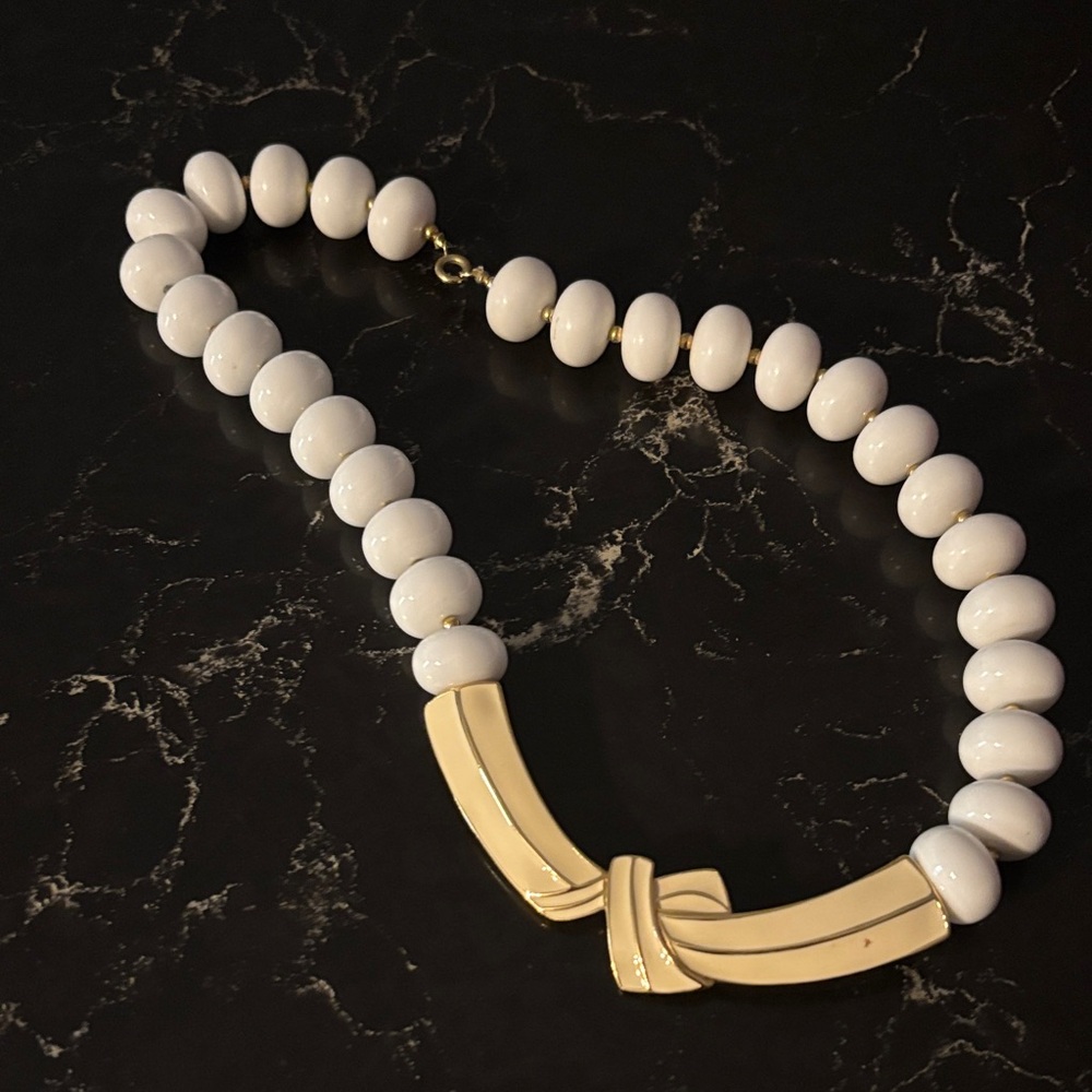 White Bead Statement Necklace - Vintage Women Jewelry